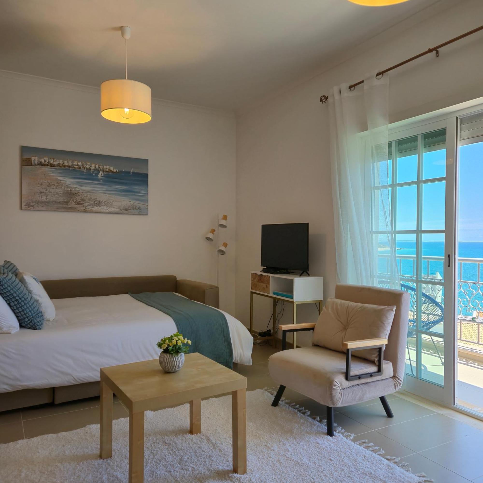 Rossio Sea View By Alzira Apartment