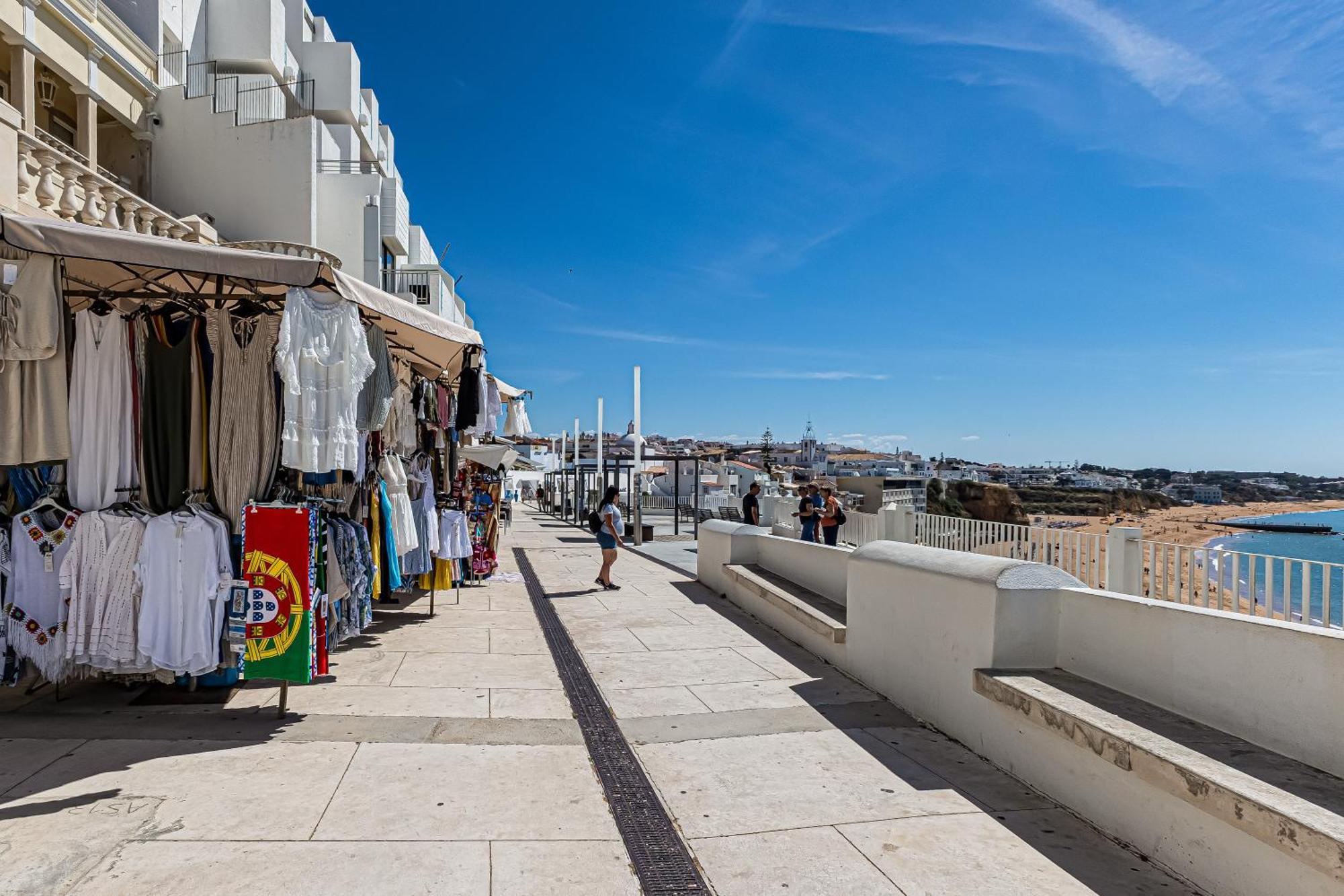 Rossio Sea View By Alzira Apartment *